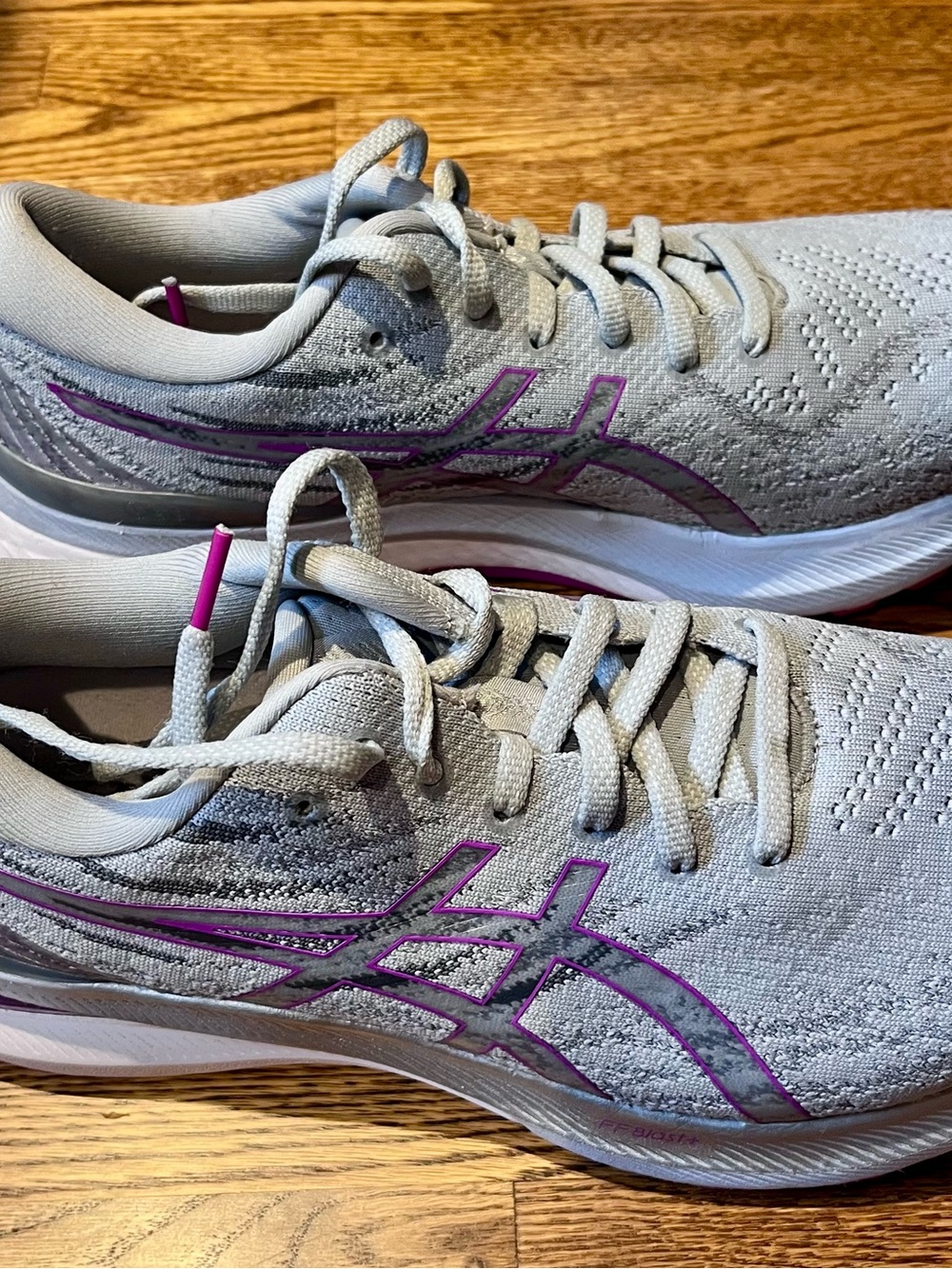 ASICS Gel Kayano 29 women’s running shoes, size 11 wide, worn only a few times